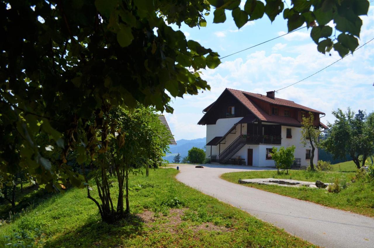 Healing Farm Apartment Gorenja Vas  Luaran gambar