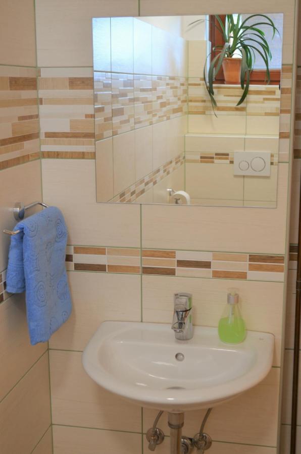 Healing Farm Apartment Gorenja Vas  Luaran gambar