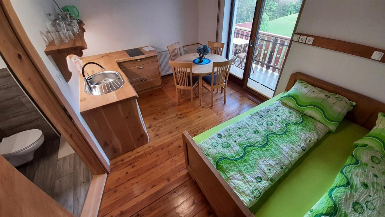 Healing Farm Apartment Gorenja Vas  Luaran gambar