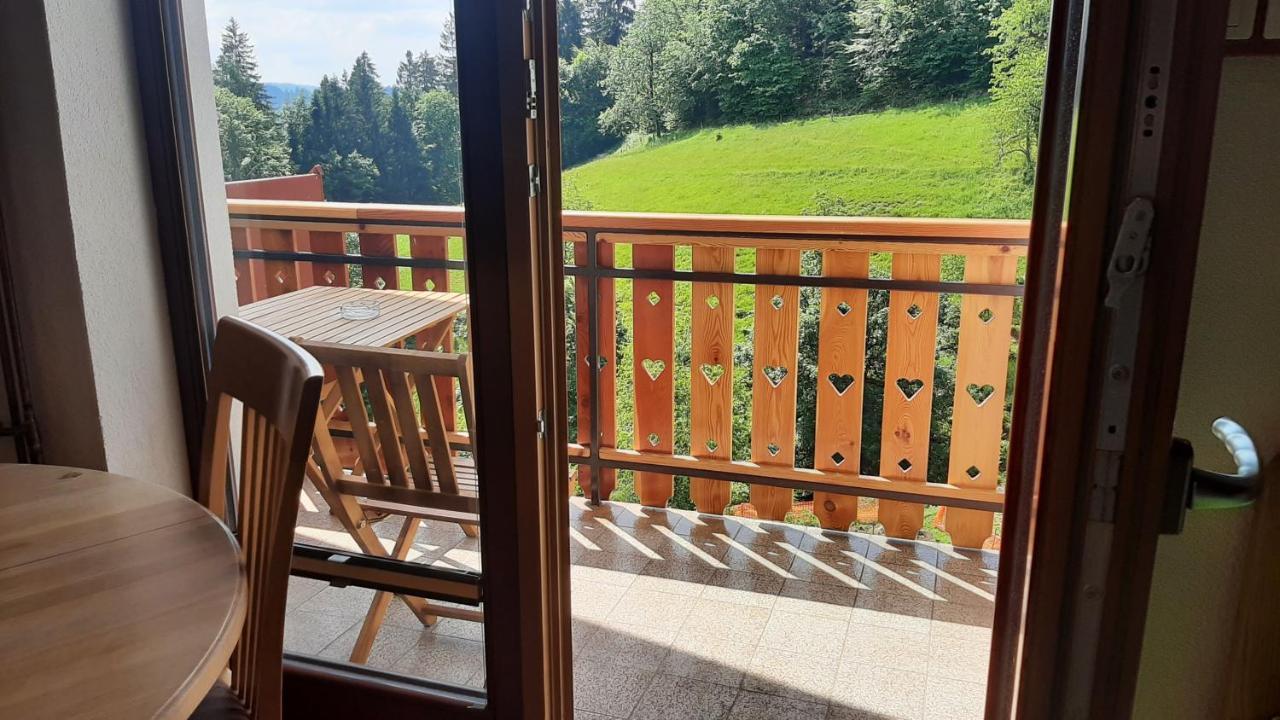 Healing Farm Apartment Gorenja Vas  Luaran gambar